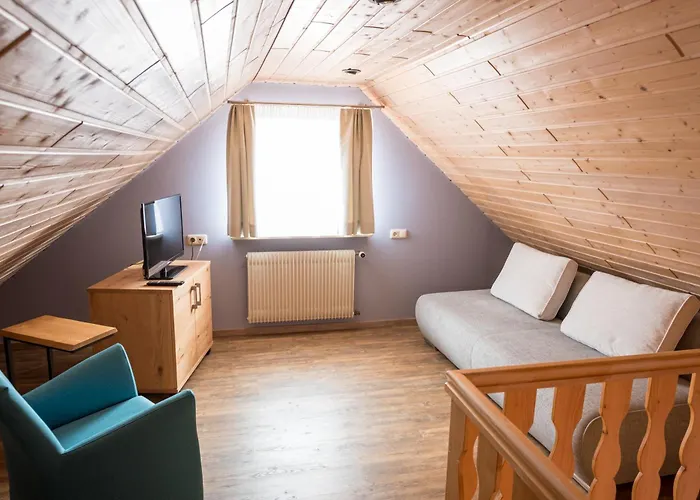 Weingut & Gaestehaus Julianenhof *